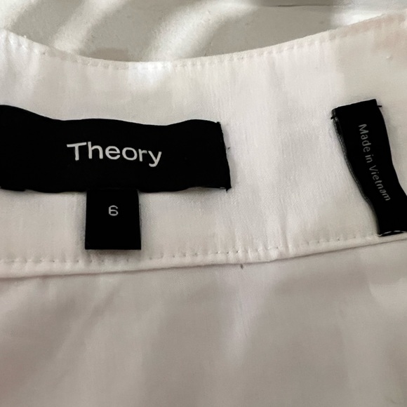 Theory mini utility short white - Picture 2 of 10